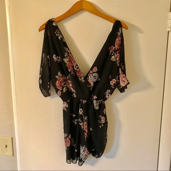 🌸Floral Romper🌸 - Picture 4 of 4